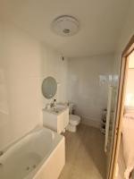 Appartement lumineux avec vue sur mer a 50 m de la plage et du centre - B&B
