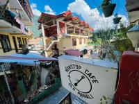 Non Stop Cafe Hostel & Stay - B&B