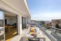SOUTH-OF-FRANCE Magnifique T5 avec CLIM, terrasse 30 m2 vue sur mer et barbecue, parking, 40m de la plage - B&B Carnon-Plage