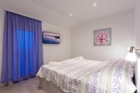 Secluded house - guaranteed privacy - heated pool - Bed and Breakfast