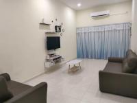 B&B Sitiawan - My Homestay Sitiawan - Astronaut Space House 8 Pax - Bed and Breakfast Sitiawan