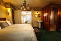 Deluxe Queen Room with Ocean View