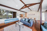 B&B Point Lookout - Laguna Beach House by Discover Stradbroke - Bed and Breakfast Point Lookout