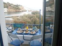 Alkistis Cozy By The Beach Apt In Ikaria Island, Therma 1st Floor - B&B Agios Kirykos