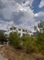 Lovely 2-bed apartment with balcony/free parking. - Chambres d’hôtes