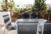 Top floor, 2 bedroom apartment Vanessa D204, FREE WIFI, village view - Chambres d'hôtes Pégeia