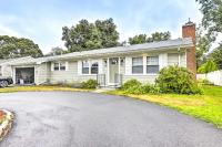 Charming Old Saybrook Cottage Less Than 1 Mi to Beach - B&B Old Saybrook
