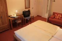 Double Room (1 Adult)