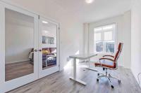 NEWLY BUILT LUXURIOUS 3BRM TOWN HS/AIRPORT/PARKING - B&B Brampton