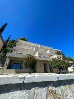 Kaiser Luxury Suites - B&B Achílleion