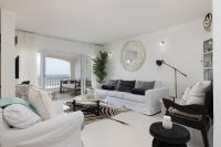 Santorini Perissa 16 - Family Only - B&B Ballito