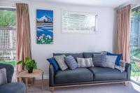 B&B Wanaka - Central Luxury Apartment 114 - Bed and Breakfast Wanaka