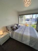 ENTIRE HOME IN WERRIBEE,BEST POSSIBLE LOCATION YOU CAN FIND - B&B Wee-wee-rup