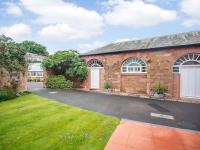 B&B Great Corby - Corby Castle - Courtyard - Uk34670 - Bed and Breakfast Great Corby