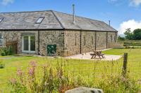 B&B Fishguard - Finest Retreats - Min Yr Awel Barn - Bed and Breakfast Fishguard