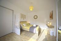 L'Eldorado - By BEST KEYS - Idéal Pros, Couple & Famille - 1 Chambre et 1 Canapé-Lit Convertible - Cosy & Confort - Centre Ville - Netflix & WiFi Fibre - Machine à Café Nespresso - Check-in Autonome - Parking Facile & Gratuit - B&B Sens