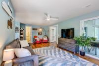 Dock and Kayaks Lakefront Retreat in Sunrise Beach - B&B Sunrise Beach