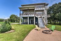 Secluded Seabrook Waterfront Home w/ Patio! - Ferienwohnung Seabrook