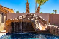 B&B Lake Havasu City - Beach Happy-Lake Close-Private Waterpark Oasis -sleeps 14 - Bed and Breakfast Lake Havasu City