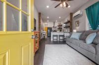 Franks Farmhouse Shotgun style apt in Ybor City - Chambres d’hôtes