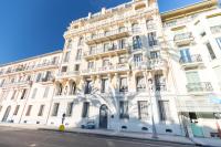 LE 323 PROM - BEACHFRONT - PARKING - NEAR TRAM &SUPERMARKET - AC - washing machine - Chambres d'hôtes Nice