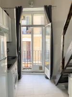 Acogedor apartamento exterior con balcón en el Barrio de Chueca, Gran Vía con aire acondicionado - B&B Madrid