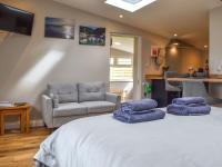 B&B Barbrook - Durcombe Water Annexe - Bed and Breakfast Barbrook