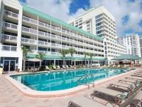 B&B Daytona Beach - Oceanfront Studio Condo With Balcony View Of Beach And Ocean In Daytona Beach Resort 1011 With 4 Pools Tiki Bar Grill - Bed and Breakfast Daytona Beach