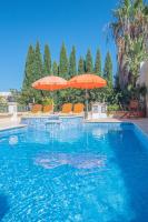 Central villa flatlet with pool - free parking and WiFi - B&B Lija