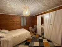 Apartment With Shared Bathroom