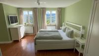 Deluxe Double Room (2 Adults + 1 Child)