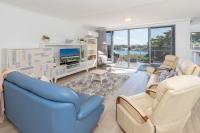 Lake Reflections - B&B Forster