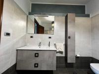 Chambre Double Deluxe (2 Adultes + 1 Enfant)