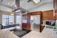 Pet-Friendly Condo with Pool about 7 Mi to Dtwn Chandler - B&B