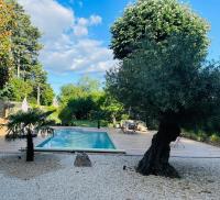 Camera Matrimoniale con Vista Piscina
