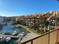 Apartamento con terraza sobre La Marina de Sotogrande - Bed and Breakfast San Roque