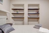 Superior One-Bedroom Apartment with Community Terrace