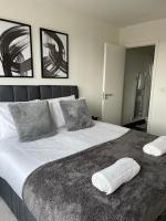 Premier Suite- Bedford city centre with free gym & parking - Chambres d’hôtes Bedford
