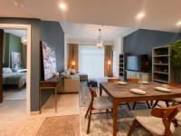 B&B Dubaï - Dar Vacation - Blue Spacious Luxury Apartment - Bed and Breakfast Dubaï