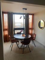 Le Suffren - situé au front de mer de ST PIERRE - B&B