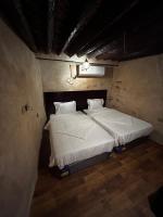 Camera Matrimoniale/Doppia con Letti Singoli con Bagno Privato Esterno