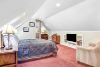 Zimmer mit Kingsize-Bett
