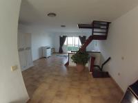 Casa con 4 camere da letto