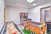Family Cabin w/ Game Room! 32 Mi to Sunrise Resort - Chambres d'hôtes Pinetop-Lakeside