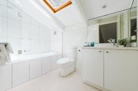 One-Bedroom Apartment - Loft with Spa Bath