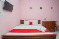 B&B Batu - RedDoorz Syariah near Batu Night Spectacular 3 - Bed and Breakfast Batu