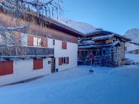 Charmant appartement au pied des pistes, 3 pièces, balcon, calme - Chambres d'hôtes Val-d'Isère
