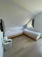 Dreibettzimmer mit eigenem Bad