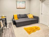 B&B Calgary - Cozy Newly Built and Cheerful 1-Bedroom Suite - Bed and Breakfast Calgary