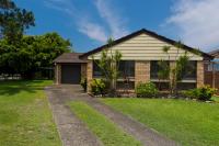 Lake House on Elouera - linen not included - B&B